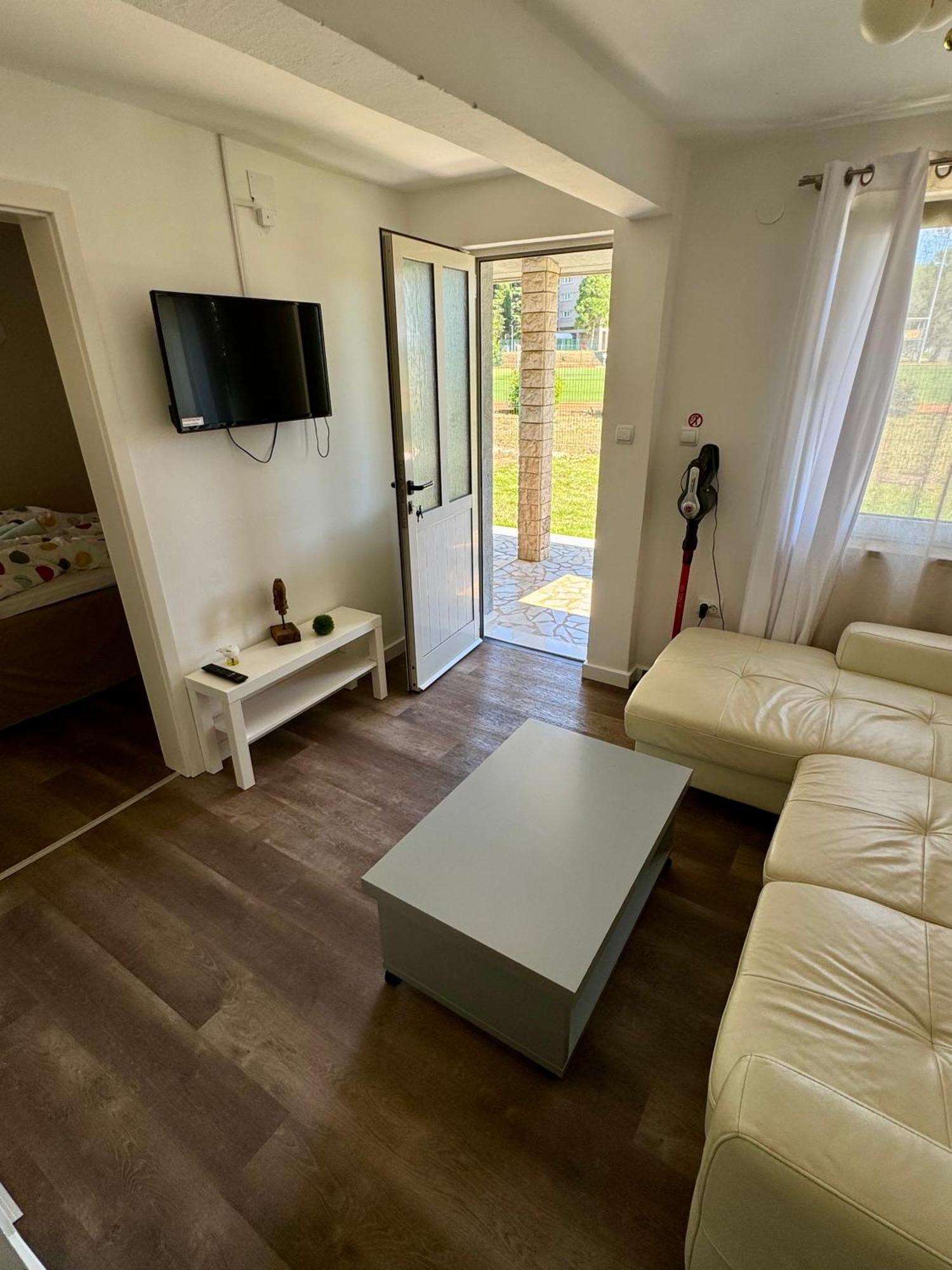 Enna Apartment B Meerblick Perfect Location 梅杜林 外观 照片